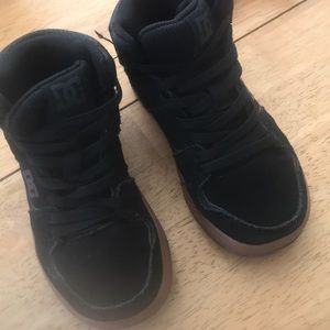 Boys sneakers